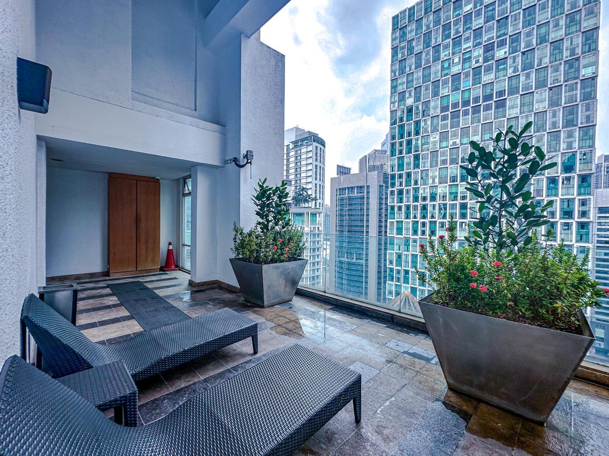 Klcc Suites By Nhb Kuala Lumpur Eksteriør billede
